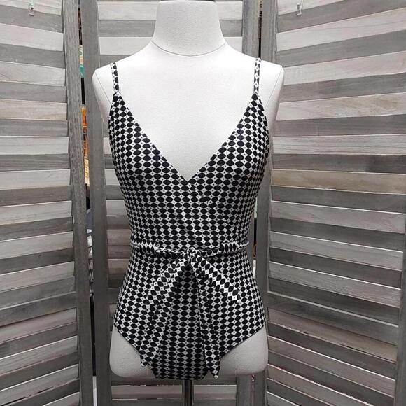 Black White Pattern Belted Wrap V Neck One Piece | Kona Sol | Small (4/6) - Picture 1 of 11